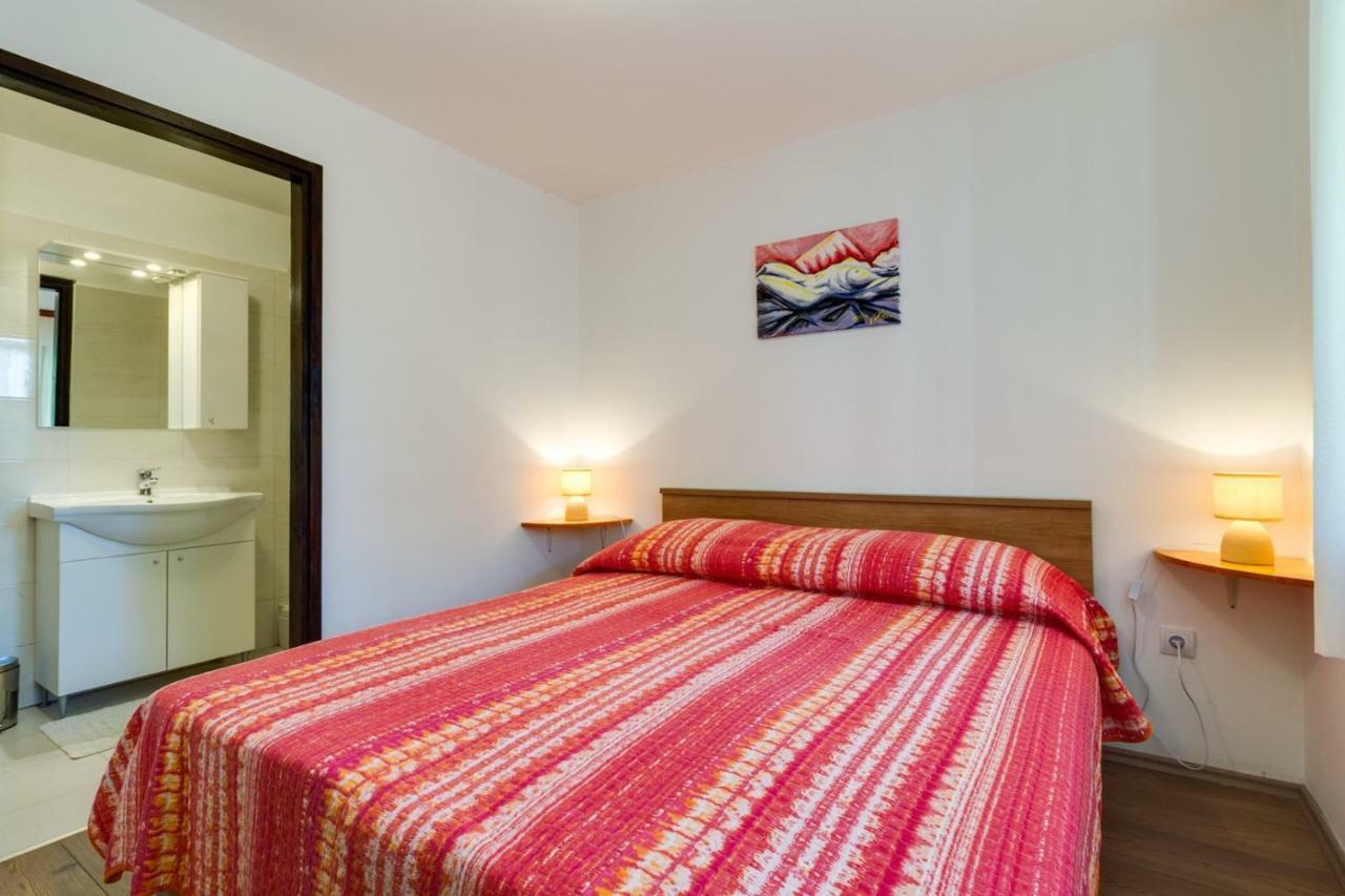 Apartments Perka Near Beach PUY Exterior foto